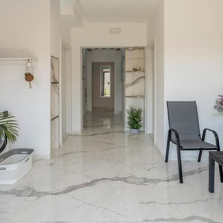 Royal Silver Apartment 沃迪切 外观 照片