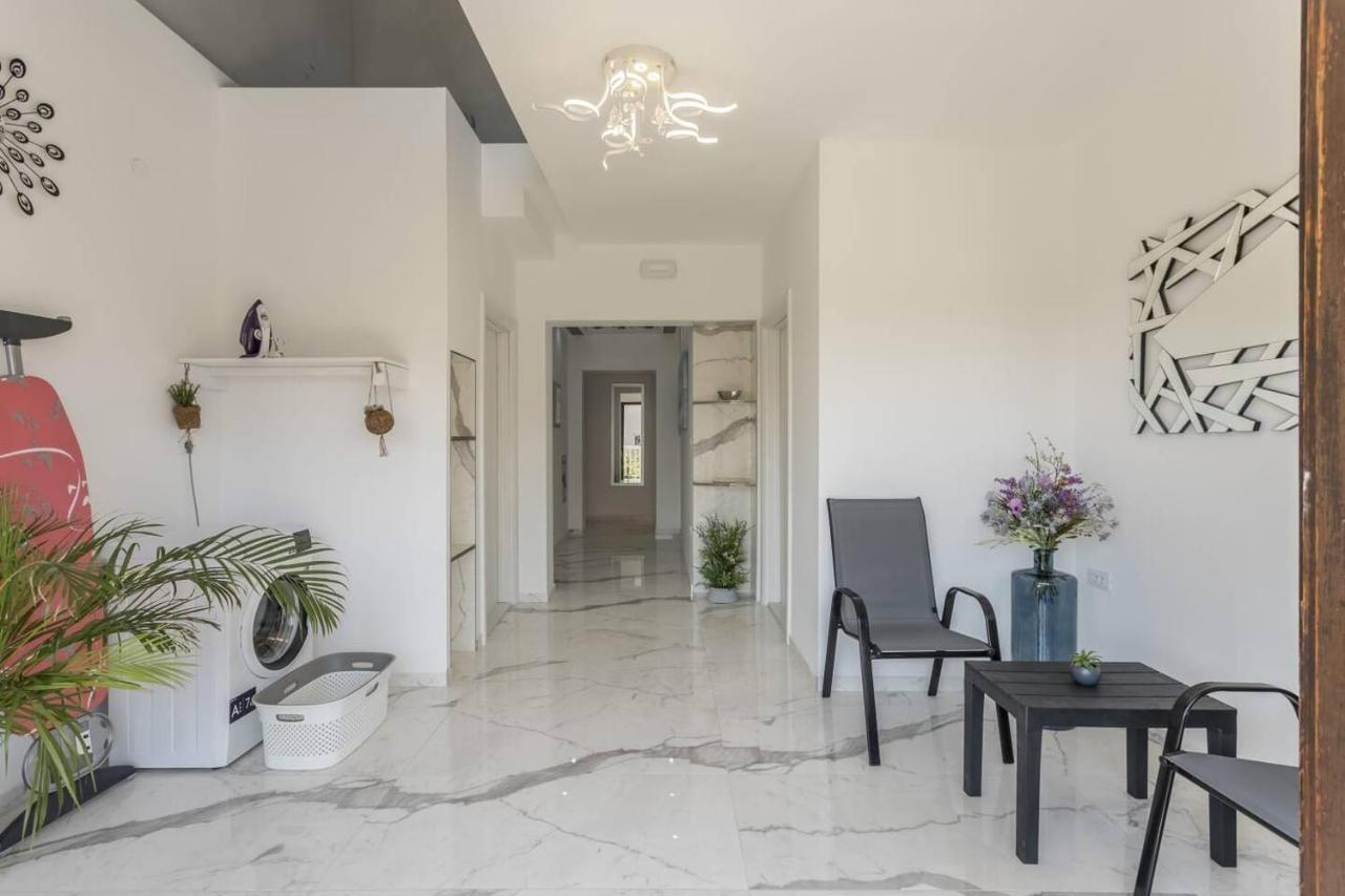 Royal Silver Apartment 沃迪切 外观 照片
