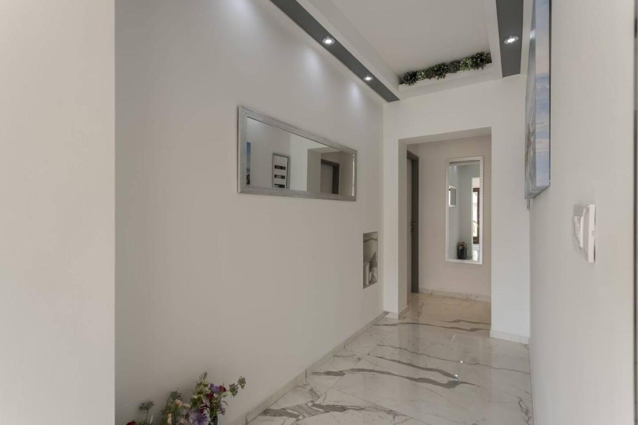 Royal Silver Apartment 沃迪切 外观 照片