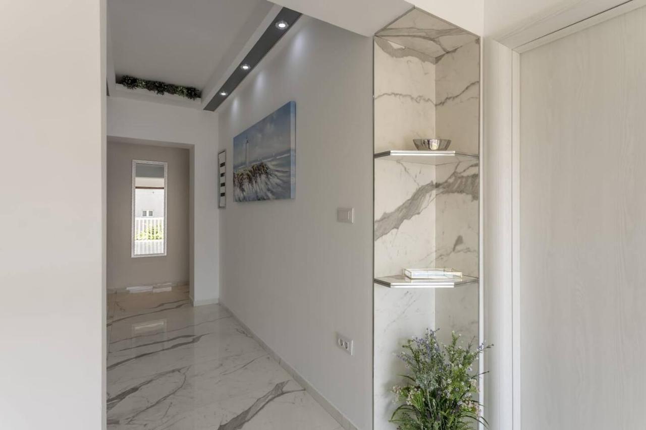 Royal Silver Apartment 沃迪切 外观 照片